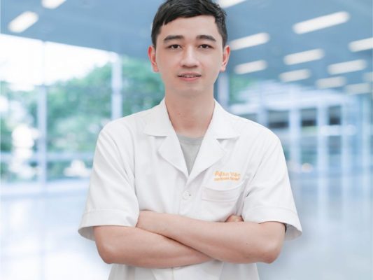 Bác sĩ Nguyễn Sơn Tùng